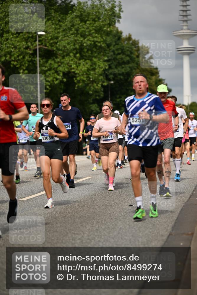 29.06.2025 - hella hamburg halbmarathon Dr. Thomas Lammeyer http://msf.ph/oto/8499274 29.06.2025 10:24:03 Kennedybrücke 1145, 2357, 2405, 2795, 2918, 2993, 2995, 3278, 3446, 3631, 3678, 4539, 4562, 4570, 4614, 4979, 5035, 5123, 5251, 5397, 5429, 5556, 5834, 5849, 5878, 6444, 6796, 6797, 6872, 6874, 6939, 7137, 7248, 7249, 7647, 7744, 7836, 7917, 8427, 8537, 10349, 10594, 10622, 11028, 11036, 11247 meine-sportfotos.de