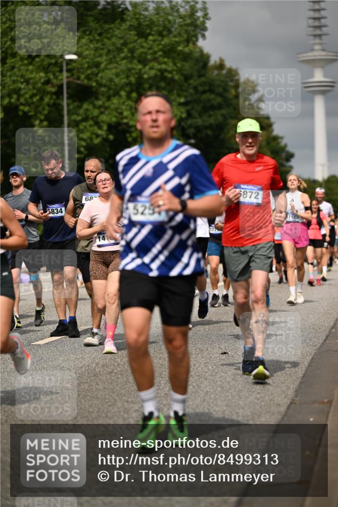 29.06.2025 - hella hamburg halbmarathon Dr. Thomas Lammeyer http://msf.ph/oto/8499313 29.06.2025 10:24:05 Kennedybrücke 1110, 1145, 2357, 2795, 2918, 3278, 3631, 3678, 4539, 4562, 4570, 4614, 4737, 4979, 5035, 5123, 5251, 5397, 5429, 5556, 5834, 5849, 5878, 6444, 6796, 6797, 6872, 6874, 6939, 7137, 7248, 7249, 7647, 7744, 7836, 7917, 10349, 10594, 10622, 11028, 11036, 11247 meine-sportfotos.de