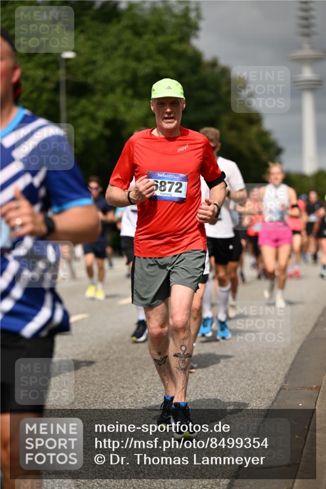 29.06.2025 - hella hamburg halbmarathon Dr. Thomas Lammeyer http://msf.ph/oto/8499354 29.06.2025 10:24:06 Kennedybrücke 1110, 1115, 1145, 2357, 2918, 3278, 3631, 3678, 4539, 4562, 4570, 4614, 4737, 4739, 4979, 5035, 5123, 5251, 5397, 5429, 5556, 5834, 5849, 5878, 6444, 6796, 6797, 6872, 6874, 6939, 7137, 7248, 7647, 7744, 7836, 7917, 10349, 10594, 10622, 11028, 11036, 11247 meine-sportfotos.de