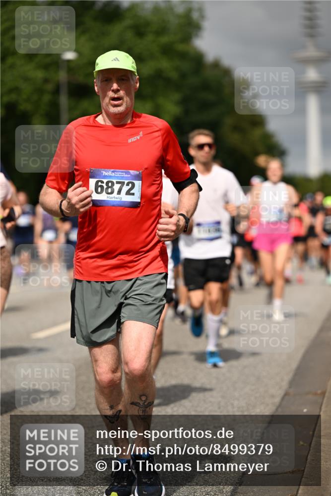29.06.2025 - hella hamburg halbmarathon Dr. Thomas Lammeyer http://msf.ph/oto/8499379 29.06.2025 10:24:07 Kennedybrücke 1110, 1115, 1145, 2357, 2918, 3278, 3631, 3678, 4539, 4562, 4570, 4614, 4737, 4739, 4979, 5035, 5123, 5251, 5556, 5834, 5849, 5878, 6444, 6796, 6797, 6872, 6874, 6939, 7137, 7248, 7647, 7744, 7836, 7917, 10349, 10550, 10594, 10622, 11028, 11036, 11247 meine-sportfotos.de