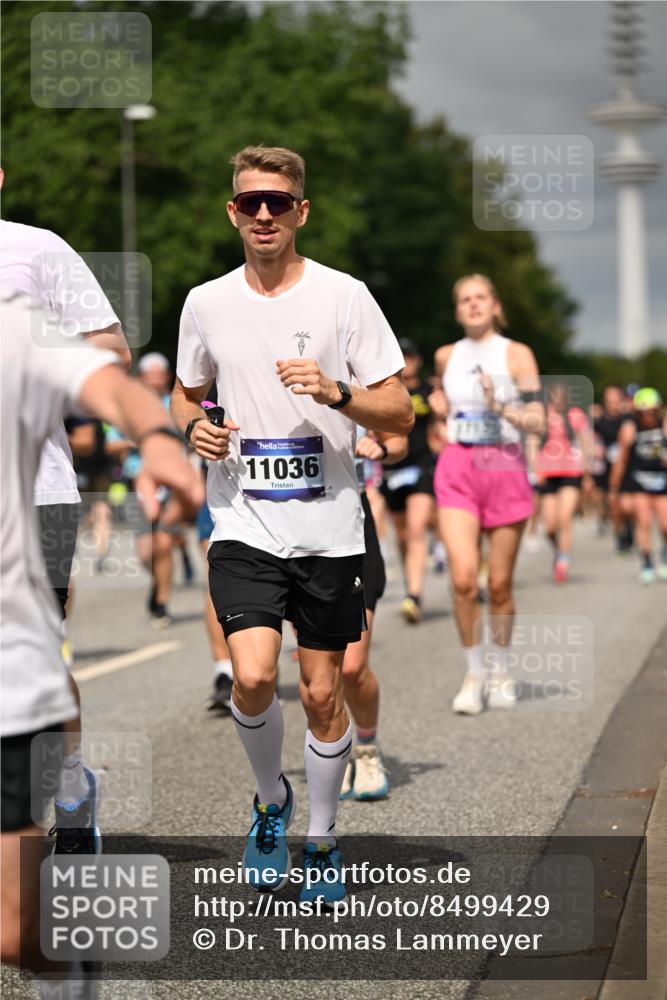 29.06.2025 - hella hamburg halbmarathon Dr. Thomas Lammeyer http://msf.ph/oto/8499429 29.06.2025 10:24:08 Kennedybrücke 1110, 1115, 1145, 2357, 3278, 3631, 3678, 4539, 4562, 4570, 4614, 4737, 4739, 4979, 5035, 5123, 5251, 5556, 5834, 5849, 5878, 6444, 6796, 6797, 6872, 6874, 6939, 7137, 7647, 7744, 7917, 8387, 9196, 9735, 10349, 10550, 10622, 11028, 11036, 11247 meine-sportfotos.de