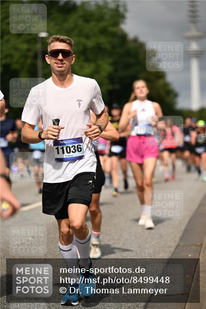 29.06.2025 - hella hamburg halbmarathon Dr. Thomas Lammeyer http://msf.ph/oto/8499448 29.06.2025 10:24:09 Kennedybrücke 1110, 1115, 1145, 2357, 3278, 3631, 3678, 4539, 4562, 4570, 4585, 4614, 4737, 4739, 4979, 5035, 5123, 5251, 5556, 5834, 5849, 5878, 6444, 6796, 6797, 6872, 6874, 7137, 7647, 7744, 7917, 8387, 9196, 9735, 10349, 10550, 10622, 11028, 11036, 11434 meine-sportfotos.de