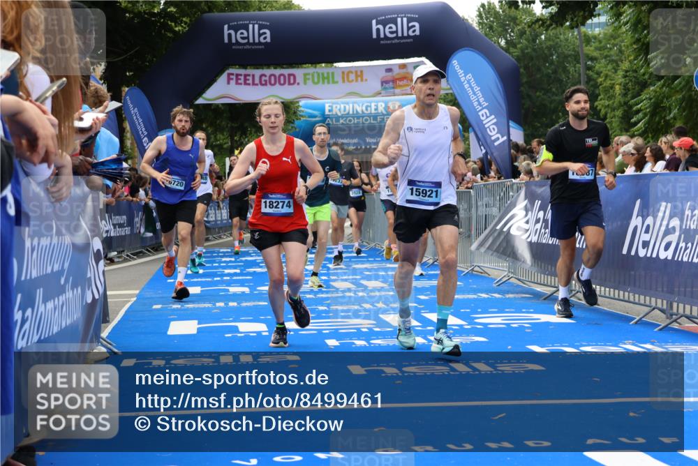 29.06.2025 - hella hamburg halbmarathon Strokosch-Dieckow http://msf.ph/oto/8499461 29.06.2025 10:43:21 Ziel 2653, 3109, 3124, 3146, 3928, 5436, 5506, 8664, 9931, 10099, 10237, 13348, 15921, 16314, 16720, 16997, 17391, 18274, 18942, 18987, 19009, 19051 meine-sportfotos.de