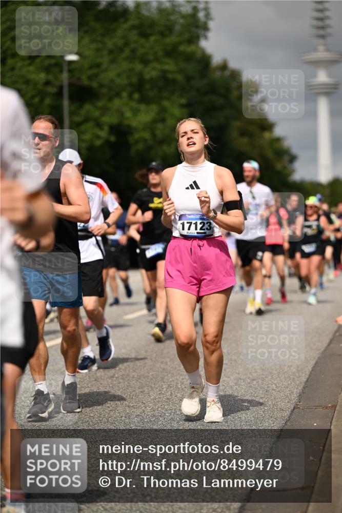 29.06.2025 - hella hamburg halbmarathon Dr. Thomas Lammeyer http://msf.ph/oto/8499479 29.06.2025 10:24:10 Kennedybrücke 1110, 1115, 1145, 2357, 3278, 3631, 3678, 4539, 4562, 4570, 4585, 4614, 4737, 4739, 4979, 5035, 5123, 5251, 5556, 5834, 5849, 5878, 6444, 6796, 6797, 6872, 6874, 7137, 7647, 7744, 7917, 8387, 9136, 9196, 9735, 10349, 10550, 10622, 11028, 11036, 11434 meine-sportfotos.de