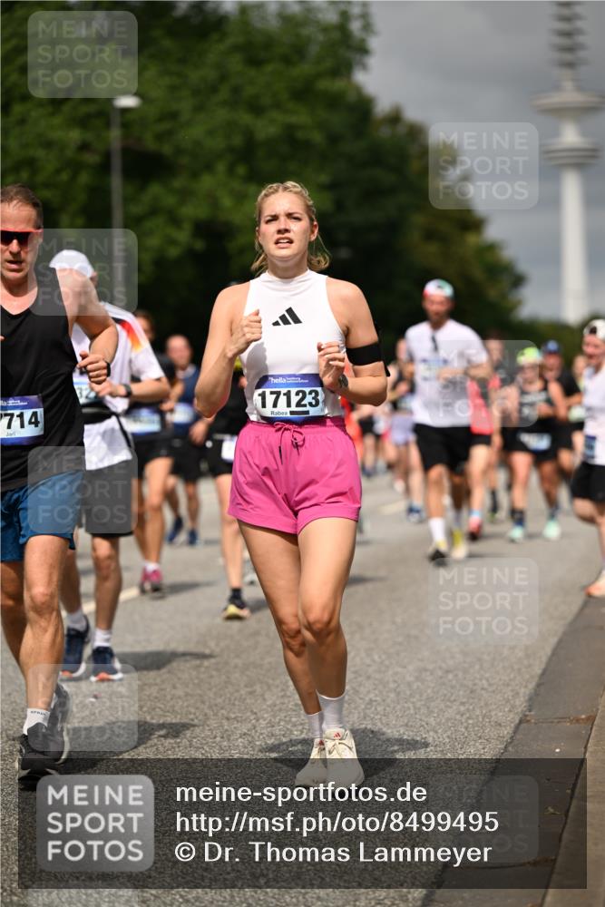 29.06.2025 - hella hamburg halbmarathon Dr. Thomas Lammeyer http://msf.ph/oto/8499495 29.06.2025 10:24:10 Kennedybrücke 1110, 1115, 1145, 2357, 3278, 3631, 3678, 4539, 4562, 4570, 4585, 4614, 4737, 4739, 4979, 5035, 5123, 5251, 5556, 5834, 5849, 5878, 6444, 6796, 6797, 6872, 6874, 7137, 7647, 7744, 7917, 8387, 9136, 9196, 9735, 10349, 10550, 10622, 11028, 11036, 11434 meine-sportfotos.de