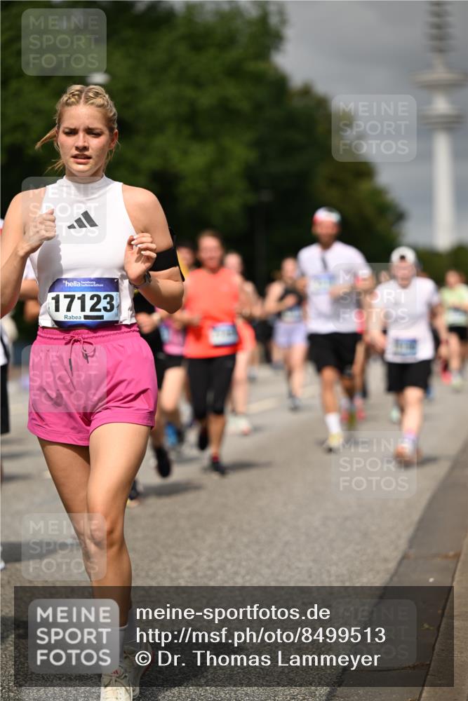29.06.2025 - hella hamburg halbmarathon Dr. Thomas Lammeyer http://msf.ph/oto/8499513 29.06.2025 10:24:11 Kennedybrücke 1110, 1115, 1145, 2357, 3278, 3631, 3678, 4539, 4562, 4570, 4585, 4614, 4737, 4739, 4979, 5035, 5123, 5251, 5556, 5834, 5849, 5878, 6444, 6796, 6797, 6872, 6874, 7137, 7647, 7744, 7808, 7917, 8387, 9136, 9196, 9735, 10349, 10550, 10622, 11028, 11036, 11434 meine-sportfotos.de