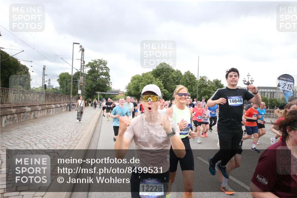 29.06.2025 - hella hamburg halbmarathon Jannik Wohlers http://msf.ph/oto/8499531 29.06.2025 10:56:43 Lombardsbrücke 1207, 2370, 2871, 3387, 3470, 3485, 3723, 3851, 4241, 4485, 4568, 4569, 4611, 4998, 5057, 5316, 5639, 6053, 6284, 6832, 6981, 7416, 7417, 7592, 7787, 7964, 8039, 8197, 8224, 8546, 8679, 9110, 9298, 9299, 9329, 9513, 9570, 9670, 10016, 10142, 10450, 10505, 10632, 11050, 11179, 11323, 11954, 12226, 12476, 12477, 12484, 12535, 12828, 12829, 12832, 12984, 13194, 13224, 13276, 13490, 13513, 13731, 13878, 13986, 14146, 14148, 14414, 15499 meine-sportfotos.de