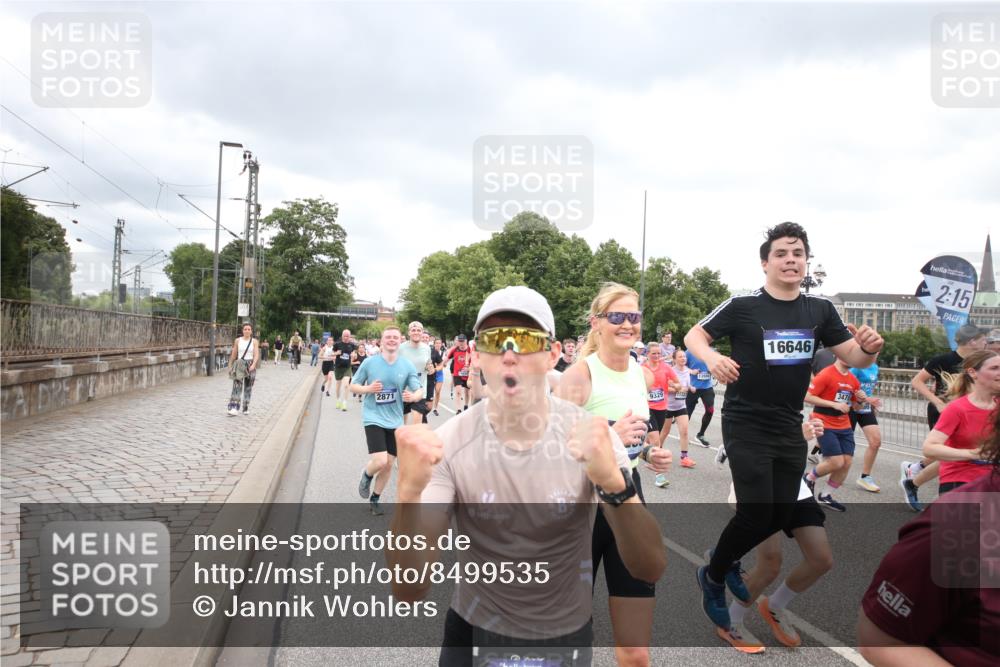 29.06.2025 - hella hamburg halbmarathon Jannik Wohlers http://msf.ph/oto/8499535 29.06.2025 10:56:43 Lombardsbrücke 1207, 2370, 2871, 3387, 3470, 3485, 3723, 3851, 4241, 4485, 4568, 4569, 4611, 4998, 5057, 5316, 5639, 6053, 6284, 6832, 6981, 7416, 7417, 7592, 7787, 7964, 8039, 8197, 8224, 8546, 8679, 9110, 9298, 9299, 9329, 9513, 9570, 9670, 10016, 10142, 10450, 10505, 10632, 11050, 11179, 11323, 11954, 12226, 12476, 12477, 12484, 12535, 12828, 12829, 12832, 12984, 13194, 13224, 13276, 13490, 13513, 13731, 13878, 13986, 14146, 14148, 14414, 15499 meine-sportfotos.de