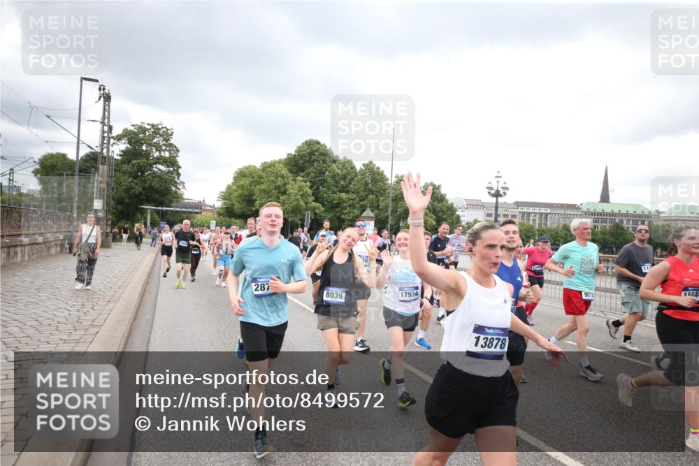 29.06.2025 - hella hamburg halbmarathon Jannik Wohlers http://msf.ph/oto/8499572 29.06.2025 10:56:44 Lombardsbrücke 1207, 2370, 2871, 3195, 3470, 3485, 3723, 3851, 4086, 4106, 4241, 4485, 4568, 4569, 4611, 4998, 5057, 5316, 5639, 6053, 6284, 6832, 6981, 7416, 7417, 7592, 7787, 7964, 8039, 8197, 8224, 8546, 8679, 8851, 9110, 9298, 9299, 9329, 9513, 9570, 9670, 10016, 10142, 10450, 10505, 11050, 11179, 11323, 11954, 12226, 12476, 12477, 12484, 12535, 12698, 12828, 12829, 12832, 12984, 13194, 13224, 13276, 13490, 13513, 13731, 13878, 13986, 14146, 14148, 14414, 15499 meine-sportfotos.de