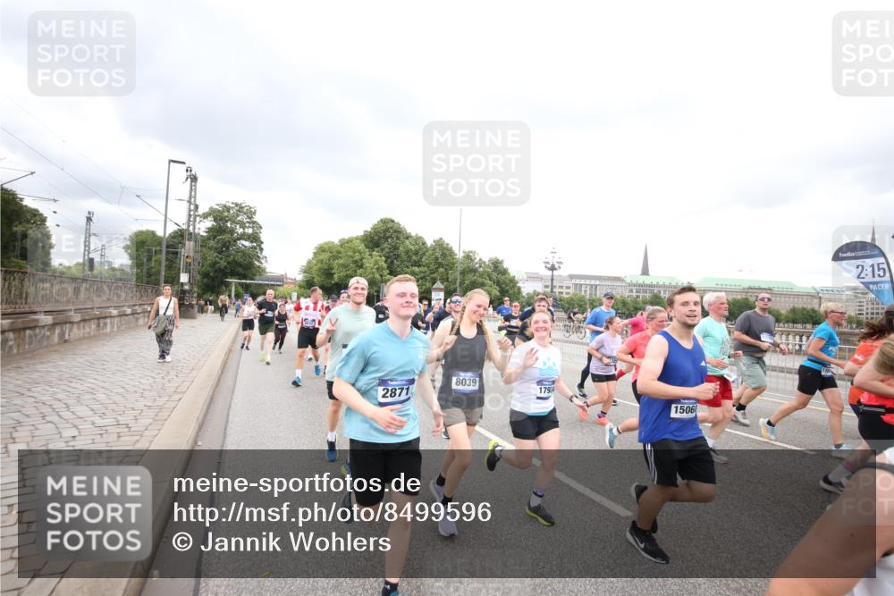 29.06.2025 - hella hamburg halbmarathon Jannik Wohlers http://msf.ph/oto/8499596 29.06.2025 10:56:44 Lombardsbrücke 1207, 2370, 2871, 3195, 3470, 3485, 3723, 3851, 4086, 4106, 4241, 4485, 4568, 4569, 4611, 4998, 5057, 5316, 5639, 6053, 6284, 6832, 6981, 7416, 7417, 7592, 7787, 7964, 8039, 8197, 8224, 8546, 8679, 8851, 9110, 9298, 9299, 9329, 9513, 9570, 9670, 10016, 10142, 10450, 10505, 11050, 11179, 11323, 11954, 12226, 12476, 12477, 12484, 12535, 12698, 12828, 12829, 12832, 12984, 13194, 13224, 13276, 13490, 13513, 13731, 13878, 13986, 14146, 14148, 14414, 15499 meine-sportfotos.de