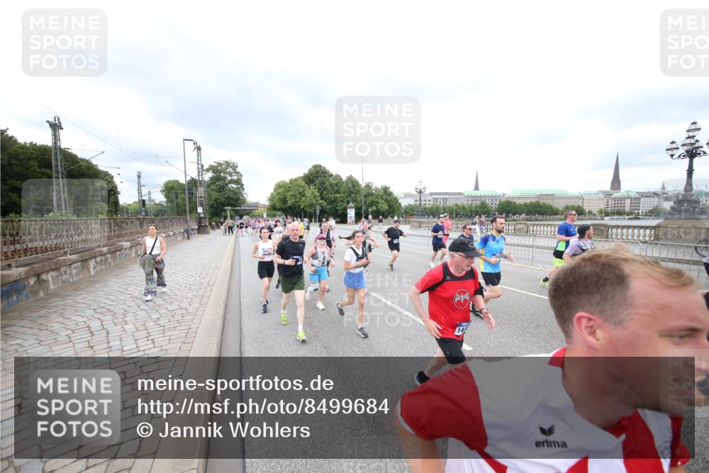 29.06.2025 - hella hamburg halbmarathon Jannik Wohlers http://msf.ph/oto/8499684 29.06.2025 10:56:47 Lombardsbrücke 2041, 2370, 2871, 3195, 3470, 3485, 3723, 3851, 4086, 4106, 4241, 4485, 4568, 4569, 4611, 4998, 5057, 5316, 5639, 6053, 6832, 6981, 7592, 7787, 7964, 8039, 8224, 8546, 8552, 8679, 8851, 8853, 9110, 9298, 9299, 9329, 9430, 9513, 9570, 9670, 10142, 10505, 10913, 10914, 11050, 11179, 11323, 11954, 12226, 12476, 12477, 12484, 12535, 12698, 12829, 12832, 12984, 13048, 13194, 13224, 13438, 13490, 13513, 13731, 13878, 13986, 14146, 14148, 14366, 14414, 14862, 15499 meine-sportfotos.de