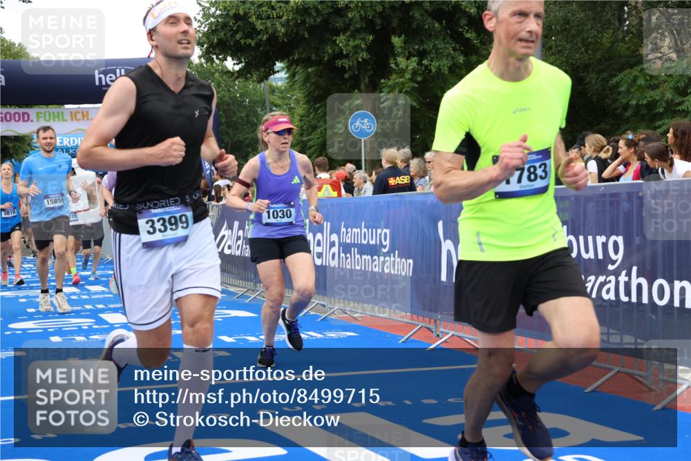 29.06.2025 - hella hamburg halbmarathon Strokosch-Dieckow http://msf.ph/oto/8499715 29.06.2025 10:53:34 Ziel 1030, 1061, 1098, 1499, 1502, 1783, 2058, 2070, 2630, 3399, 3819, 5399, 5866, 6628, 6762, 10549, 10895, 11068, 11588, 11589, 11604, 12632, 12909, 13865, 13912, 15061, 15113, 15441, 15497, 15856, 16092, 17482, 17710, 18143, 18450, 18612, 18666, 18715 meine-sportfotos.de
