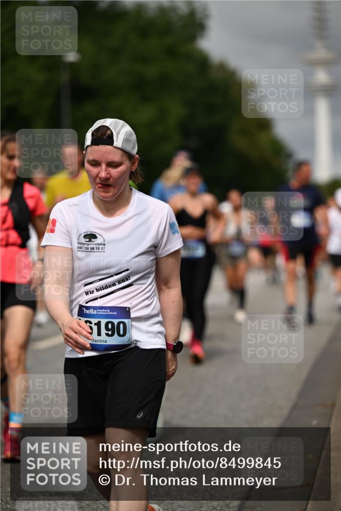 29.06.2025 - hella hamburg halbmarathon Dr. Thomas Lammeyer http://msf.ph/oto/8499845 29.06.2025 10:24:21 Kennedybrücke 1046, 1069, 1110, 1115, 1145, 1474, 1534, 2357, 3278, 3678, 3733, 4422, 4539, 4585, 4614, 4737, 4739, 5123, 5556, 5659, 5831, 5834, 5849, 5937, 6444, 7101, 7519, 7739, 7744, 7808, 7917, 8387, 8462, 8588, 9136, 9196, 9735, 10414, 10550, 10595, 10622, 11028, 11434 meine-sportfotos.de