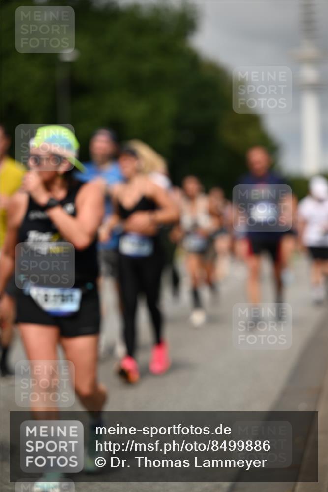 29.06.2025 - hella hamburg halbmarathon Dr. Thomas Lammeyer http://msf.ph/oto/8499886 29.06.2025 10:24:22 Kennedybrücke 1046, 1069, 1110, 1115, 1474, 1534, 2357, 3278, 3678, 3733, 4422, 4539, 4585, 4614, 4737, 4739, 5123, 5659, 5831, 5834, 5849, 5937, 6444, 7101, 7519, 7739, 7744, 7808, 7917, 8387, 8462, 8588, 9136, 9196, 9735, 10414, 10550, 10595, 10622, 11028, 11434 meine-sportfotos.de