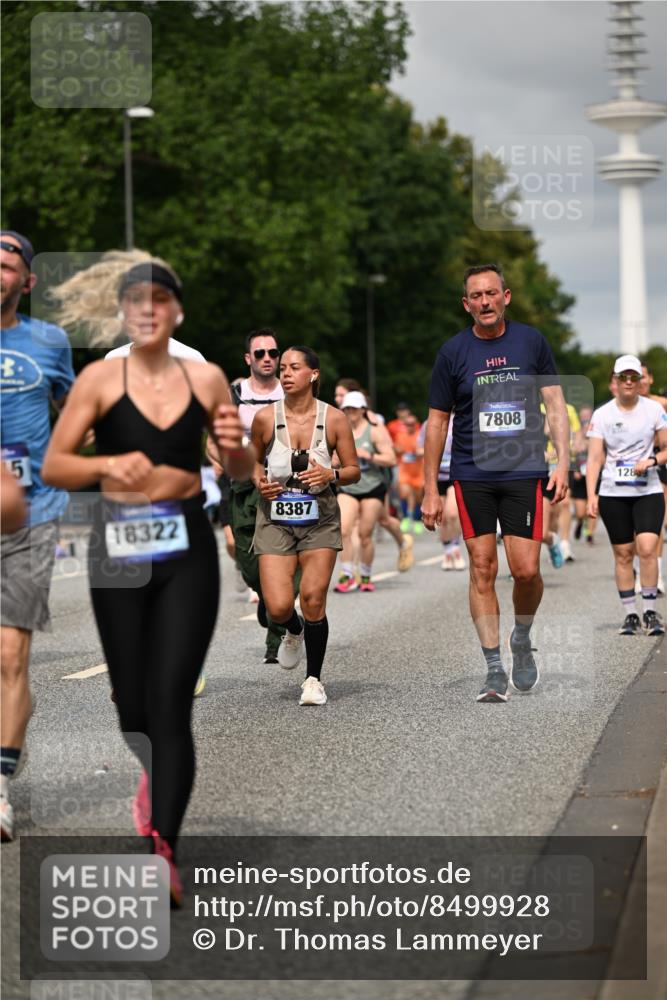 29.06.2025 - hella hamburg halbmarathon Dr. Thomas Lammeyer http://msf.ph/oto/8499928 29.06.2025 10:24:23 Kennedybrücke 1046, 1069, 1110, 1115, 1154, 1474, 1534, 2357, 3278, 3678, 3733, 4422, 4539, 4585, 4614, 4737, 4739, 5123, 5659, 5831, 5849, 5937, 6444, 7101, 7519, 7739, 7744, 7808, 7917, 8387, 8462, 8588, 9136, 9196, 9735, 10414, 10550, 10595, 10622, 11028, 11434 meine-sportfotos.de