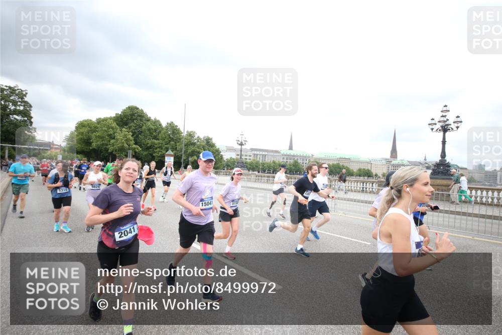 29.06.2025 - hella hamburg halbmarathon Jannik Wohlers http://msf.ph/oto/8499972 29.06.2025 10:57:01 Lombardsbrücke 1643, 2041, 3195, 3385, 3388, 3433, 3723, 3750, 4086, 4106, 4180, 4197, 5117, 5316, 5738, 6827, 6857, 7728, 7787, 8035, 8287, 8386, 8540, 8552, 8851, 8853, 8873, 9110, 9430, 9670, 9824, 10078, 10913, 10914, 12306, 12396, 12698, 12713, 12799, 12819, 12832, 12984, 13048, 13224, 13425, 13427, 13438, 13697, 13731, 14366, 14862, 14944, 14968, 15033, 15288, 15958, 16007, 16130, 18534 meine-sportfotos.de