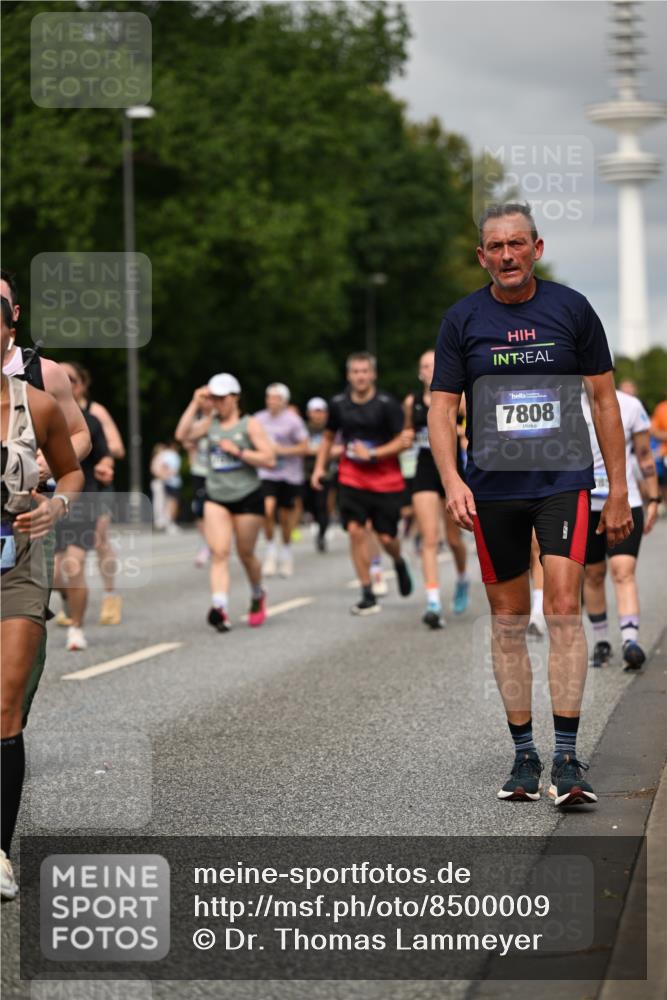 29.06.2025 - hella hamburg halbmarathon Dr. Thomas Lammeyer http://msf.ph/oto/8500009 29.06.2025 10:24:25 Kennedybrücke 1046, 1069, 1110, 1115, 1154, 1471, 1474, 1534, 2357, 3278, 3678, 3733, 4422, 4539, 4585, 4614, 4737, 4739, 5659, 5831, 5849, 5937, 7101, 7519, 7739, 7744, 7808, 7917, 8387, 8462, 8588, 9136, 9196, 9735, 10041, 10414, 10550, 10595, 10622, 11028, 11434 meine-sportfotos.de