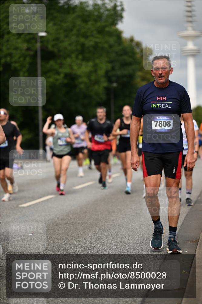 29.06.2025 - hella hamburg halbmarathon Dr. Thomas Lammeyer http://msf.ph/oto/8500028 29.06.2025 10:24:26 Kennedybrücke 1046, 1069, 1110, 1115, 1154, 1471, 1474, 1534, 2064, 2357, 3278, 3678, 3733, 4422, 4539, 4585, 4614, 4737, 4739, 5659, 5831, 5849, 5937, 7101, 7519, 7739, 7744, 7808, 8387, 8462, 8588, 8738, 9136, 9196, 9735, 10041, 10414, 10550, 10595, 10622, 11028, 11434 meine-sportfotos.de