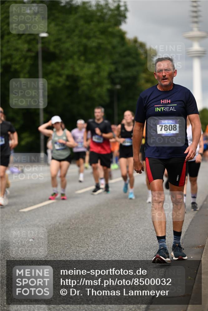 29.06.2025 - hella hamburg halbmarathon Dr. Thomas Lammeyer http://msf.ph/oto/8500032 29.06.2025 10:24:26 Kennedybrücke 1046, 1069, 1110, 1115, 1154, 1471, 1474, 1534, 2064, 2357, 3278, 3678, 3733, 4422, 4539, 4585, 4614, 4737, 4739, 5659, 5831, 5849, 5937, 7101, 7519, 7739, 7744, 7808, 8387, 8462, 8588, 8738, 9136, 9196, 9735, 10041, 10414, 10550, 10595, 10622, 11028, 11434 meine-sportfotos.de
