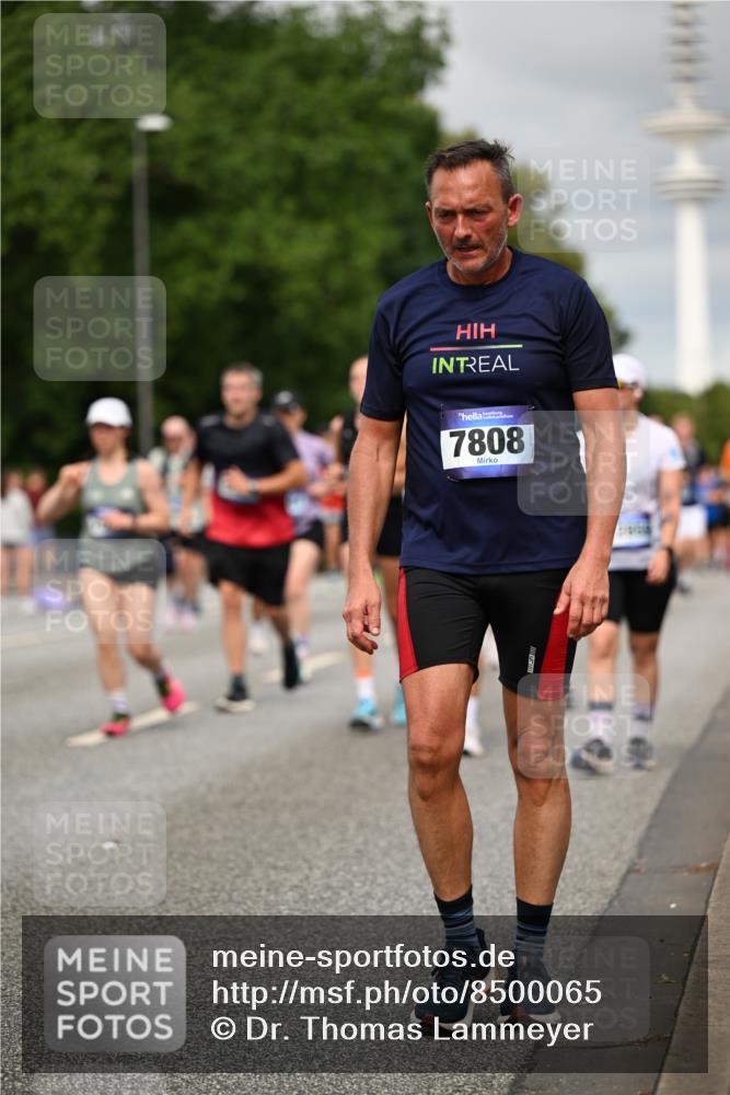 29.06.2025 - hella hamburg halbmarathon Dr. Thomas Lammeyer http://msf.ph/oto/8500065 29.06.2025 10:24:27 Kennedybrücke 1046, 1069, 1110, 1115, 1154, 1471, 1474, 1534, 2064, 2357, 3278, 3678, 3733, 4422, 4539, 4585, 4614, 4737, 4739, 5659, 5831, 5937, 7101, 7519, 7739, 7744, 7808, 8387, 8462, 8588, 8738, 9136, 9196, 9735, 10041, 10414, 10550, 10595, 10622, 11028, 11434 meine-sportfotos.de