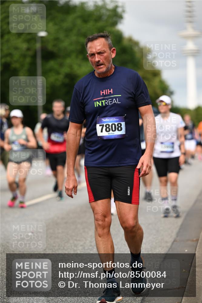 29.06.2025 - hella hamburg halbmarathon Dr. Thomas Lammeyer http://msf.ph/oto/8500084 29.06.2025 10:24:27 Kennedybrücke 1046, 1069, 1110, 1115, 1154, 1471, 1474, 1534, 2064, 2357, 3278, 3678, 3733, 4422, 4539, 4585, 4614, 4737, 4739, 5659, 5831, 5937, 7101, 7519, 7739, 7744, 7808, 8387, 8462, 8588, 8738, 9136, 9196, 9735, 10041, 10414, 10550, 10595, 10622, 11028, 11434 meine-sportfotos.de