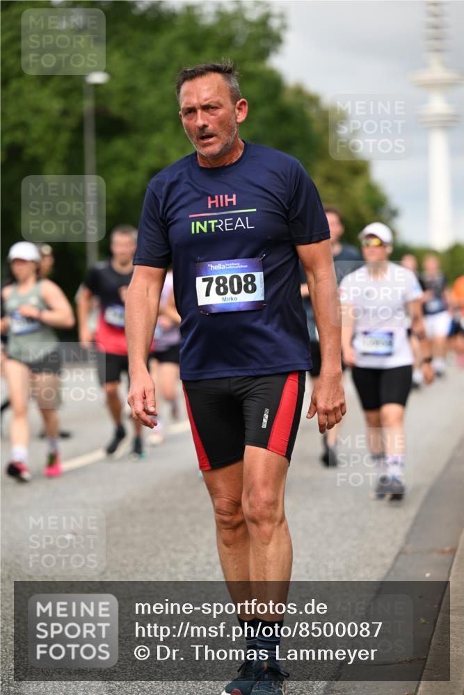 29.06.2025 - hella hamburg halbmarathon Dr. Thomas Lammeyer http://msf.ph/oto/8500087 29.06.2025 10:24:27 Kennedybrücke 1046, 1069, 1110, 1115, 1154, 1471, 1474, 1534, 2064, 2357, 3278, 3678, 3733, 4422, 4539, 4585, 4614, 4737, 4739, 5659, 5831, 5937, 7101, 7519, 7739, 7744, 7808, 8387, 8462, 8588, 8738, 9136, 9196, 9735, 10041, 10414, 10550, 10595, 10622, 11028, 11434 meine-sportfotos.de