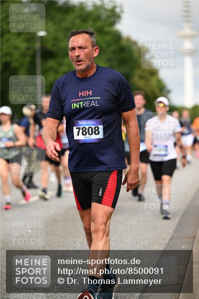 29.06.2025 - hella hamburg halbmarathon Dr. Thomas Lammeyer http://msf.ph/oto/8500091 29.06.2025 10:24:28 Kennedybrücke 1046, 1069, 1110, 1115, 1154, 1471, 1474, 1534, 2064, 2357, 3278, 3678, 3733, 4422, 4539, 4585, 4614, 4737, 4739, 5659, 5831, 5937, 7101, 7131, 7519, 7739, 7744, 7808, 8387, 8462, 8588, 8738, 9136, 9196, 9735, 9873, 10041, 10414, 10550, 10595, 10622, 10754, 11434 meine-sportfotos.de