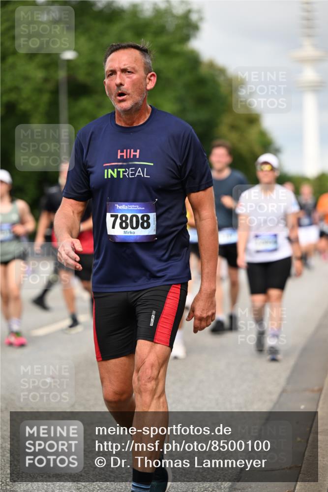 29.06.2025 - hella hamburg halbmarathon Dr. Thomas Lammeyer http://msf.ph/oto/8500100 29.06.2025 10:24:28 Kennedybrücke 1046, 1069, 1110, 1115, 1154, 1471, 1474, 1534, 2064, 2357, 3278, 3678, 3733, 4422, 4539, 4585, 4614, 4737, 4739, 5659, 5831, 5937, 7101, 7131, 7519, 7739, 7744, 7808, 8387, 8462, 8588, 8738, 9136, 9196, 9735, 9873, 10041, 10414, 10550, 10595, 10622, 10754, 11434 meine-sportfotos.de