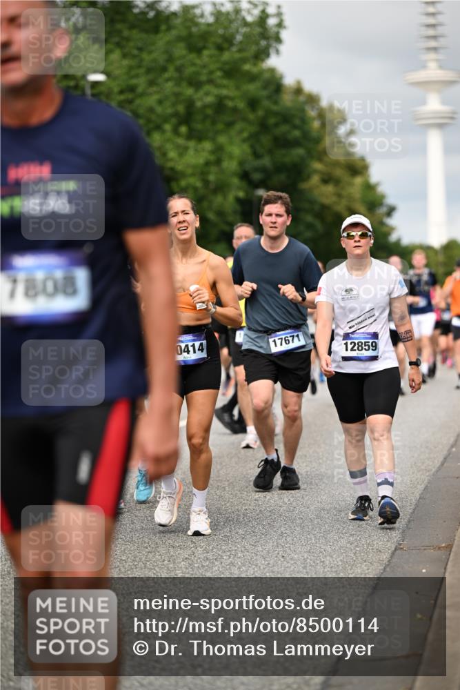 29.06.2025 - hella hamburg halbmarathon Dr. Thomas Lammeyer http://msf.ph/oto/8500114 29.06.2025 10:24:28 Kennedybrücke 1046, 1069, 1110, 1115, 1154, 1471, 1474, 1534, 2064, 2357, 3278, 3678, 3733, 4422, 4539, 4585, 4614, 4737, 4739, 5659, 5831, 5937, 7101, 7131, 7519, 7739, 7744, 7808, 8387, 8462, 8588, 8738, 9136, 9196, 9735, 9873, 10041, 10414, 10550, 10595, 10622, 10754, 11434 meine-sportfotos.de