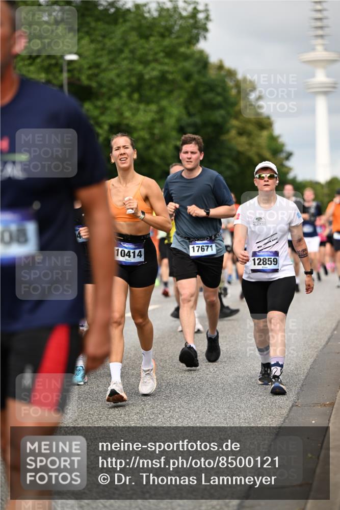 29.06.2025 - hella hamburg halbmarathon Dr. Thomas Lammeyer http://msf.ph/oto/8500121 29.06.2025 10:24:29 Kennedybrücke 1046, 1069, 1110, 1115, 1154, 1471, 1474, 1534, 2064, 2357, 3278, 3733, 4422, 4585, 4737, 4739, 5659, 5831, 5937, 7101, 7131, 7519, 7739, 7744, 7808, 8025, 8387, 8462, 8588, 8738, 9136, 9196, 9735, 9873, 10041, 10414, 10550, 10595, 10647, 10754, 11434 meine-sportfotos.de