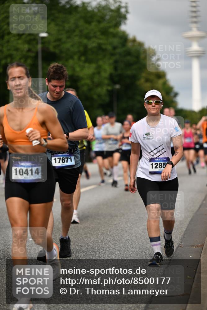 29.06.2025 - hella hamburg halbmarathon Dr. Thomas Lammeyer http://msf.ph/oto/8500177 29.06.2025 10:24:30 Kennedybrücke 1046, 1069, 1110, 1115, 1154, 1471, 1474, 1534, 2064, 2357, 3278, 3733, 4422, 4585, 4737, 4739, 5659, 5831, 5937, 7101, 7131, 7519, 7739, 7744, 7808, 8025, 8387, 8462, 8588, 8738, 9136, 9196, 9735, 9873, 10041, 10414, 10550, 10595, 10613, 10647, 10754, 11434 meine-sportfotos.de