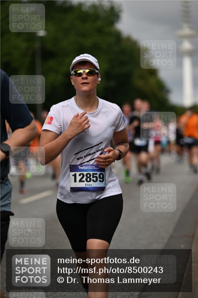 29.06.2025 - hella hamburg halbmarathon Dr. Thomas Lammeyer http://msf.ph/oto/8500243 29.06.2025 10:24:32 Kennedybrücke 1046, 1069, 1110, 1115, 1154, 1471, 1474, 1534, 2064, 2357, 3733, 4422, 4585, 4737, 4739, 5659, 5831, 5937, 7101, 7131, 7519, 7739, 7808, 8025, 8387, 8462, 8588, 8738, 9136, 9196, 9735, 9873, 10041, 10414, 10550, 10595, 10613, 10647, 10754, 11100, 11434 meine-sportfotos.de