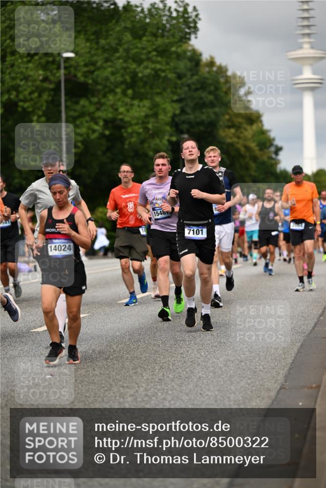 29.06.2025 - hella hamburg halbmarathon Dr. Thomas Lammeyer http://msf.ph/oto/8500322 29.06.2025 10:24:34 Kennedybrücke 1046, 1069, 1110, 1115, 1154, 1471, 1474, 1534, 2053, 2064, 2834, 3733, 3842, 4422, 4585, 4737, 4739, 5659, 5831, 5937, 7101, 7131, 7519, 7739, 7808, 8025, 8387, 8462, 8588, 8738, 9136, 9196, 9735, 9873, 10039, 10041, 10414, 10550, 10595, 10613, 10647, 10754, 11100, 11434 meine-sportfotos.de