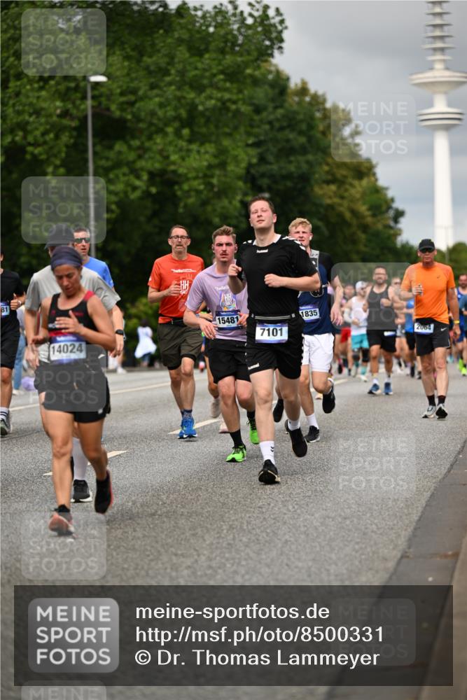 29.06.2025 - hella hamburg halbmarathon Dr. Thomas Lammeyer http://msf.ph/oto/8500331 29.06.2025 10:24:34 Kennedybrücke 1046, 1069, 1110, 1115, 1154, 1471, 1474, 1534, 2053, 2064, 2834, 3733, 3842, 4422, 4585, 4737, 4739, 5659, 5831, 5937, 7101, 7131, 7519, 7739, 7808, 8025, 8387, 8462, 8588, 8738, 9136, 9196, 9735, 9873, 10039, 10041, 10414, 10550, 10595, 10613, 10647, 10754, 11100, 11434 meine-sportfotos.de