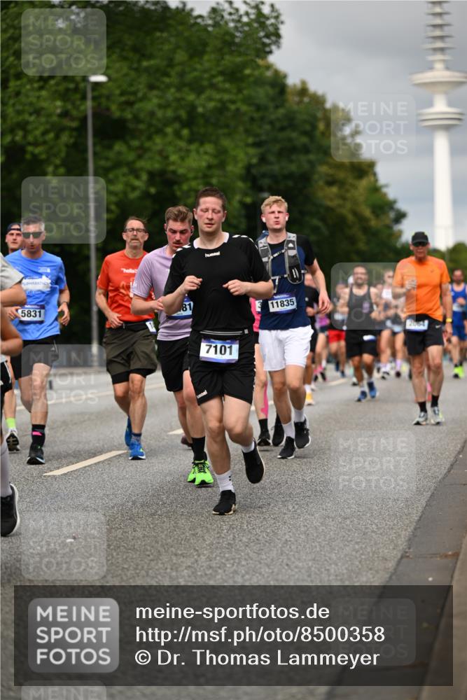 29.06.2025 - hella hamburg halbmarathon Dr. Thomas Lammeyer http://msf.ph/oto/8500358 29.06.2025 10:24:35 Kennedybrücke 1046, 1069, 1110, 1115, 1154, 1471, 1474, 1534, 2053, 2064, 2834, 3733, 3842, 4422, 4585, 4737, 4739, 5659, 5831, 5937, 7101, 7131, 7519, 7739, 7808, 8025, 8387, 8462, 8588, 8738, 9136, 9196, 9735, 9873, 10039, 10041, 10414, 10550, 10595, 10613, 10647, 10754, 11100, 11434 meine-sportfotos.de