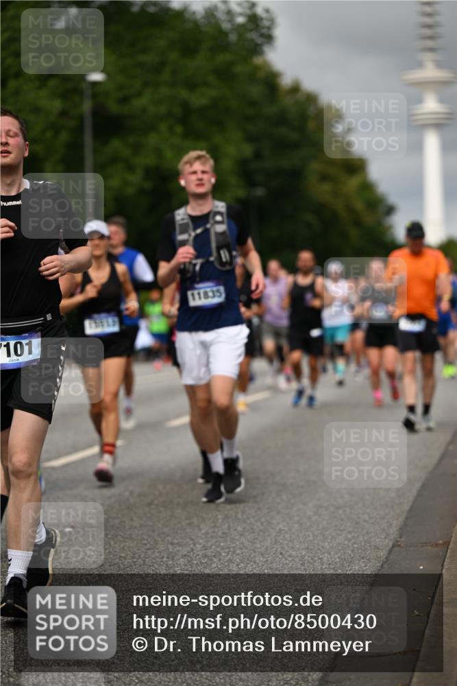 29.06.2025 - hella hamburg halbmarathon Dr. Thomas Lammeyer http://msf.ph/oto/8500430 29.06.2025 10:24:36 Kennedybrücke 1046, 1069, 1115, 1154, 1471, 1474, 1534, 2053, 2064, 2834, 3733, 3842, 4422, 4585, 4739, 4869, 5659, 5831, 5937, 7101, 7131, 7519, 7739, 7808, 8025, 8387, 8462, 8588, 8738, 9136, 9196, 9735, 9873, 10039, 10041, 10414, 10550, 10595, 10613, 10647, 10754, 11100, 11434 meine-sportfotos.de