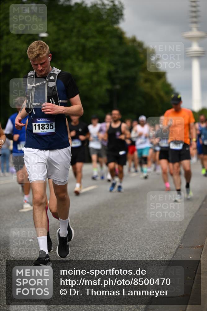 29.06.2025 - hella hamburg halbmarathon Dr. Thomas Lammeyer http://msf.ph/oto/8500470 29.06.2025 10:24:38 Kennedybrücke 1011, 1046, 1069, 1154, 1471, 1474, 1534, 2053, 2064, 2834, 3733, 3842, 4166, 4288, 4422, 4585, 4754, 4869, 5659, 5831, 5937, 6951, 7101, 7131, 7519, 7739, 7808, 8025, 8387, 8462, 8588, 8738, 9136, 9196, 9735, 9873, 10039, 10041, 10414, 10595, 10613, 10647, 10754, 11100, 11434 meine-sportfotos.de