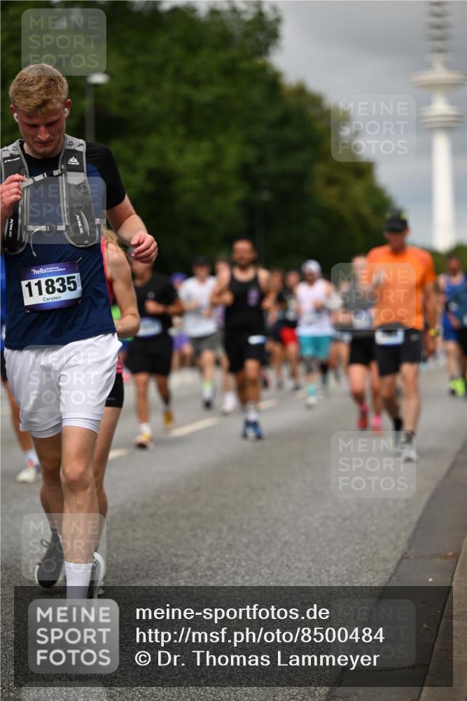 29.06.2025 - hella hamburg halbmarathon Dr. Thomas Lammeyer http://msf.ph/oto/8500484 29.06.2025 10:24:38 Kennedybrücke 1011, 1046, 1069, 1154, 1471, 1474, 1534, 2053, 2064, 2834, 3733, 3842, 4166, 4288, 4422, 4585, 4754, 4869, 5659, 5831, 5937, 6951, 7101, 7131, 7519, 7739, 7808, 8025, 8387, 8462, 8588, 8738, 9136, 9196, 9735, 9873, 10039, 10041, 10414, 10595, 10613, 10647, 10754, 11100, 11434 meine-sportfotos.de