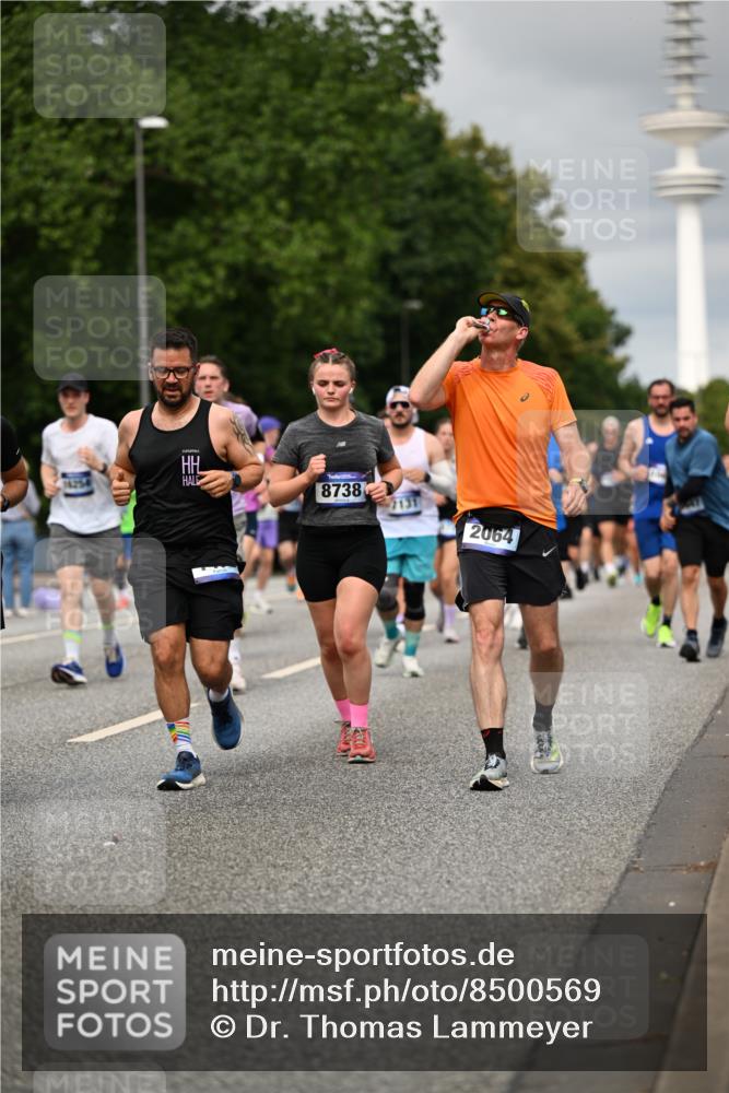 29.06.2025 - hella hamburg halbmarathon Dr. Thomas Lammeyer http://msf.ph/oto/8500569 29.06.2025 10:24:41 Kennedybrücke 1011, 1046, 1069, 1154, 1471, 1474, 1534, 2053, 2064, 2834, 3733, 3842, 4154, 4166, 4288, 4422, 4754, 4869, 5181, 5659, 5831, 5937, 6951, 7101, 7131, 7519, 7739, 7808, 8025, 8462, 8588, 8738, 8940, 9005, 9011, 9873, 10039, 10041, 10414, 10595, 10613, 10647, 10754, 11100 meine-sportfotos.de