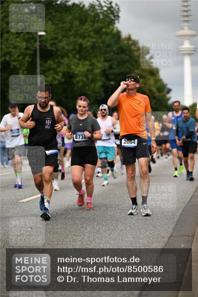 29.06.2025 - hella hamburg halbmarathon Dr. Thomas Lammeyer http://msf.ph/oto/8500586 29.06.2025 10:24:41 Kennedybrücke 1011, 1046, 1069, 1154, 1471, 1474, 1534, 2053, 2064, 2834, 3733, 3842, 4154, 4166, 4288, 4422, 4754, 4869, 5181, 5659, 5831, 5937, 6951, 7101, 7131, 7519, 7739, 7808, 8025, 8462, 8588, 8738, 8940, 9005, 9011, 9873, 10039, 10041, 10414, 10595, 10613, 10647, 10754, 11100 meine-sportfotos.de