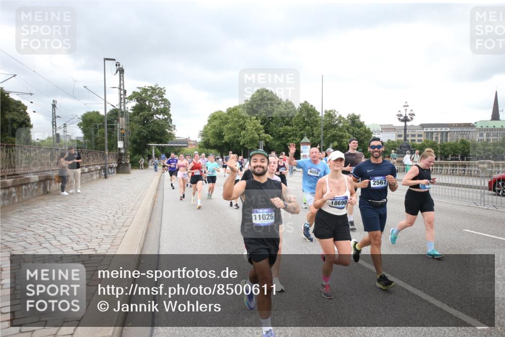 29.06.2025 - hella hamburg halbmarathon Jannik Wohlers http://msf.ph/oto/8500611 29.06.2025 10:57:23 Lombardsbrücke 1123, 1242, 1248, 1265, 2015, 2451, 2567, 2900, 3191, 3644, 3954, 4059, 4521, 4830, 5632, 5736, 6916, 7172, 7193, 7556, 7720, 8159, 8474, 8708, 8773, 9059, 9233, 9318, 9394, 9496, 9607, 9613, 9840, 10070, 10352, 10380, 10461, 10513, 10551, 10578, 10629, 10630, 10912, 11013, 11026, 11193, 11266, 11267, 11377, 11947, 12172, 13131, 13176, 13340, 13882, 14256, 14290, 15800, 15956, 16082 meine-sportfotos.de