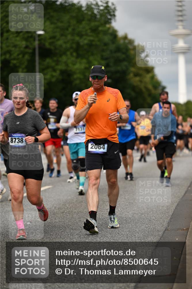 29.06.2025 - hella hamburg halbmarathon Dr. Thomas Lammeyer http://msf.ph/oto/8500645 29.06.2025 10:24:43 Kennedybrücke 1011, 1046, 1069, 1154, 1471, 1474, 1534, 2053, 2064, 2834, 3733, 3842, 4154, 4166, 4288, 4422, 4754, 4869, 5181, 5831, 5937, 6608, 6844, 6951, 7101, 7131, 7739, 8025, 8462, 8588, 8738, 8940, 9005, 9011, 9236, 9873, 10039, 10041, 10595, 10613, 10647, 10754, 11100 meine-sportfotos.de