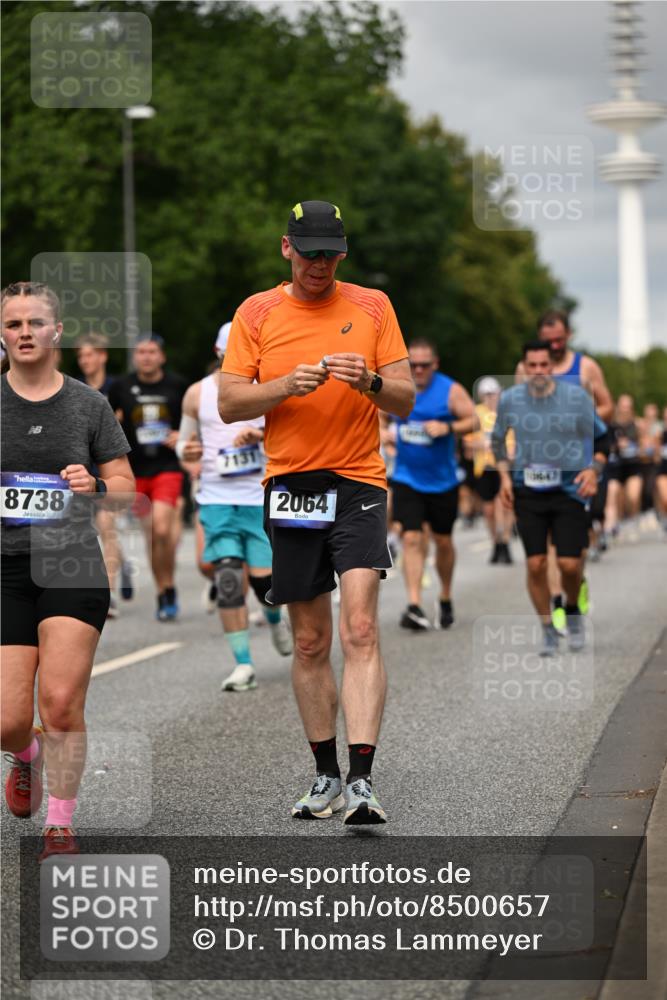 29.06.2025 - hella hamburg halbmarathon Dr. Thomas Lammeyer http://msf.ph/oto/8500657 29.06.2025 10:24:43 Kennedybrücke 1011, 1046, 1069, 1154, 1471, 1474, 1534, 2053, 2064, 2834, 3733, 3842, 4154, 4166, 4288, 4422, 4754, 4869, 5181, 5831, 5937, 6608, 6844, 6951, 7101, 7131, 7739, 8025, 8462, 8588, 8738, 8940, 9005, 9011, 9236, 9873, 10039, 10041, 10595, 10613, 10647, 10754, 11100 meine-sportfotos.de