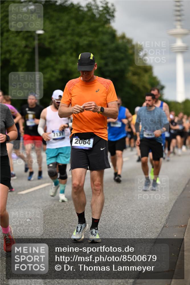 29.06.2025 - hella hamburg halbmarathon Dr. Thomas Lammeyer http://msf.ph/oto/8500679 29.06.2025 10:24:43 Kennedybrücke 1011, 1046, 1069, 1154, 1471, 1474, 1534, 2053, 2064, 2834, 3733, 3842, 4154, 4166, 4288, 4422, 4754, 4869, 5181, 5831, 5937, 6608, 6844, 6951, 7101, 7131, 7739, 8025, 8462, 8588, 8738, 8940, 9005, 9011, 9236, 9873, 10039, 10041, 10595, 10613, 10647, 10754, 11100 meine-sportfotos.de