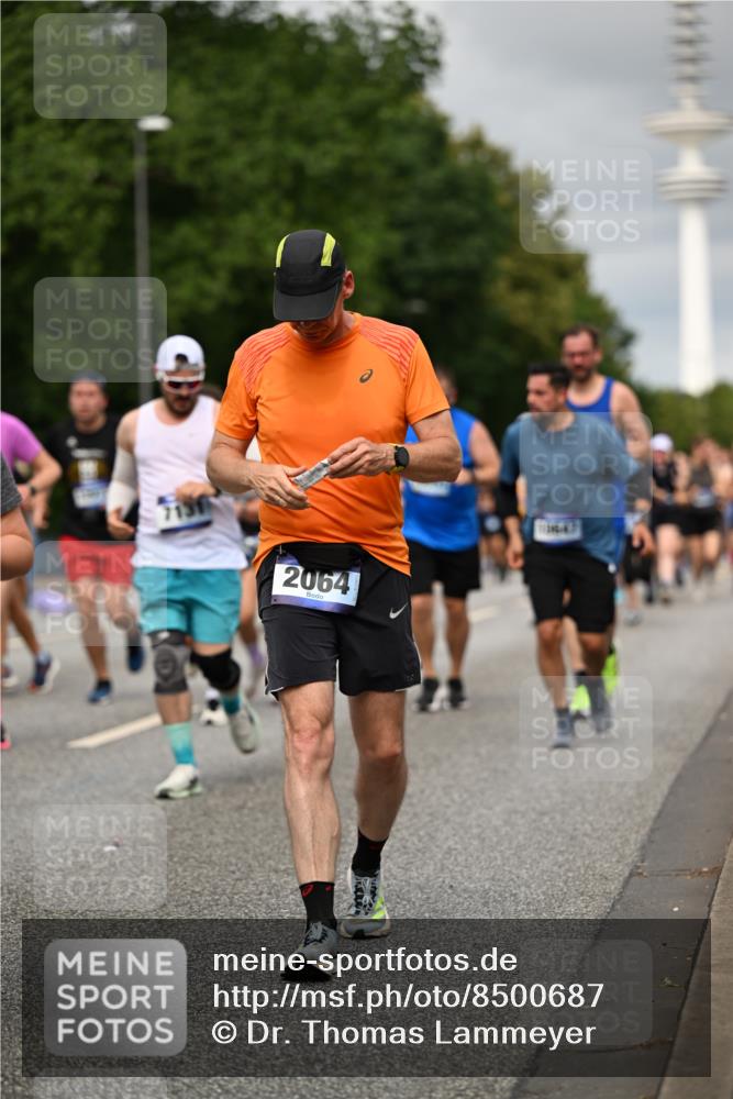 29.06.2025 - hella hamburg halbmarathon Dr. Thomas Lammeyer http://msf.ph/oto/8500687 29.06.2025 10:24:44 Kennedybrücke 1011, 1046, 1069, 1154, 1471, 1474, 1534, 2053, 2064, 2834, 3733, 3842, 4154, 4166, 4288, 4422, 4754, 4869, 5181, 5811, 5831, 5937, 6608, 6844, 6951, 7101, 7131, 8025, 8588, 8738, 8940, 9005, 9011, 9236, 9873, 10039, 10041, 10595, 10613, 10647, 10754, 11100 meine-sportfotos.de