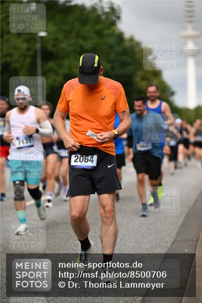 29.06.2025 - hella hamburg halbmarathon Dr. Thomas Lammeyer http://msf.ph/oto/8500706 29.06.2025 10:24:44 Kennedybrücke 1011, 1046, 1069, 1154, 1471, 1474, 1534, 2053, 2064, 2834, 3733, 3842, 4154, 4166, 4288, 4422, 4754, 4869, 5181, 5811, 5831, 5937, 6608, 6844, 6951, 7101, 7131, 8025, 8588, 8738, 8940, 9005, 9011, 9236, 9873, 10039, 10041, 10595, 10613, 10647, 10754, 11100 meine-sportfotos.de