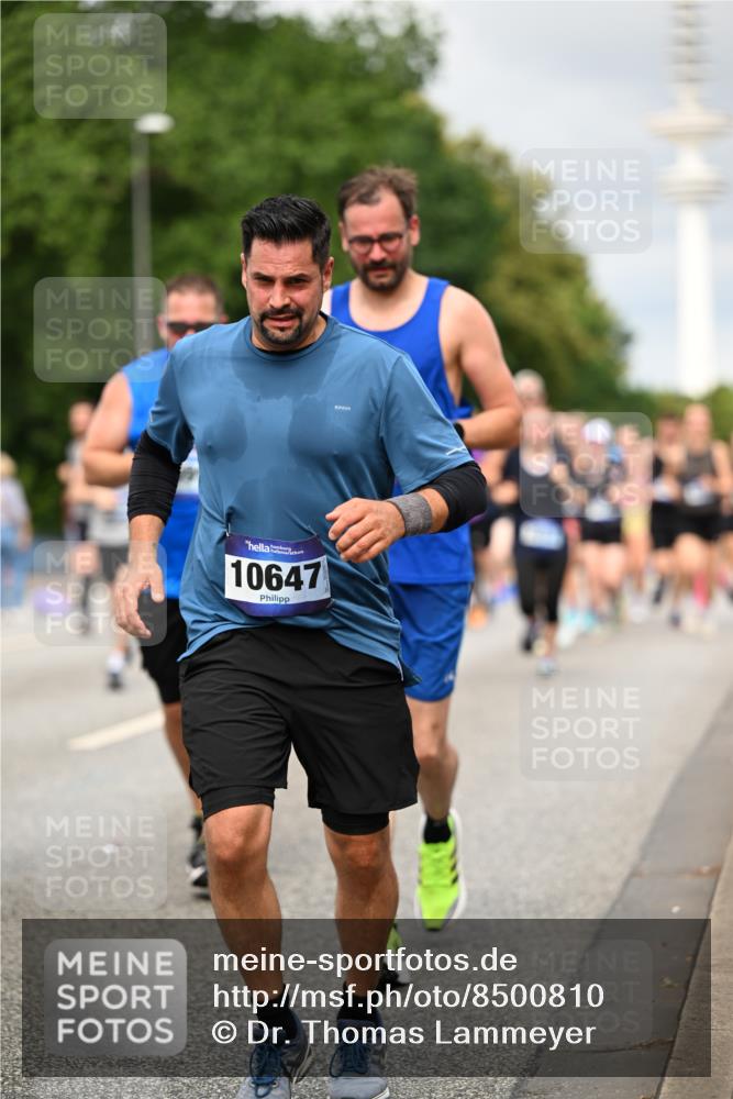 29.06.2025 - hella hamburg halbmarathon Dr. Thomas Lammeyer http://msf.ph/oto/8500810 29.06.2025 10:24:47 Kennedybrücke 1011, 1046, 1069, 1154, 1471, 1474, 1534, 2053, 2064, 2101, 2834, 3733, 3842, 4154, 4166, 4288, 4422, 4754, 4869, 5181, 5811, 5812, 5831, 5937, 6608, 6844, 6951, 7101, 7131, 8025, 8113, 8146, 8588, 8738, 8940, 9005, 9011, 9236, 9873, 9981, 10039, 10041, 10595, 10613, 10647, 10754, 11100 meine-sportfotos.de