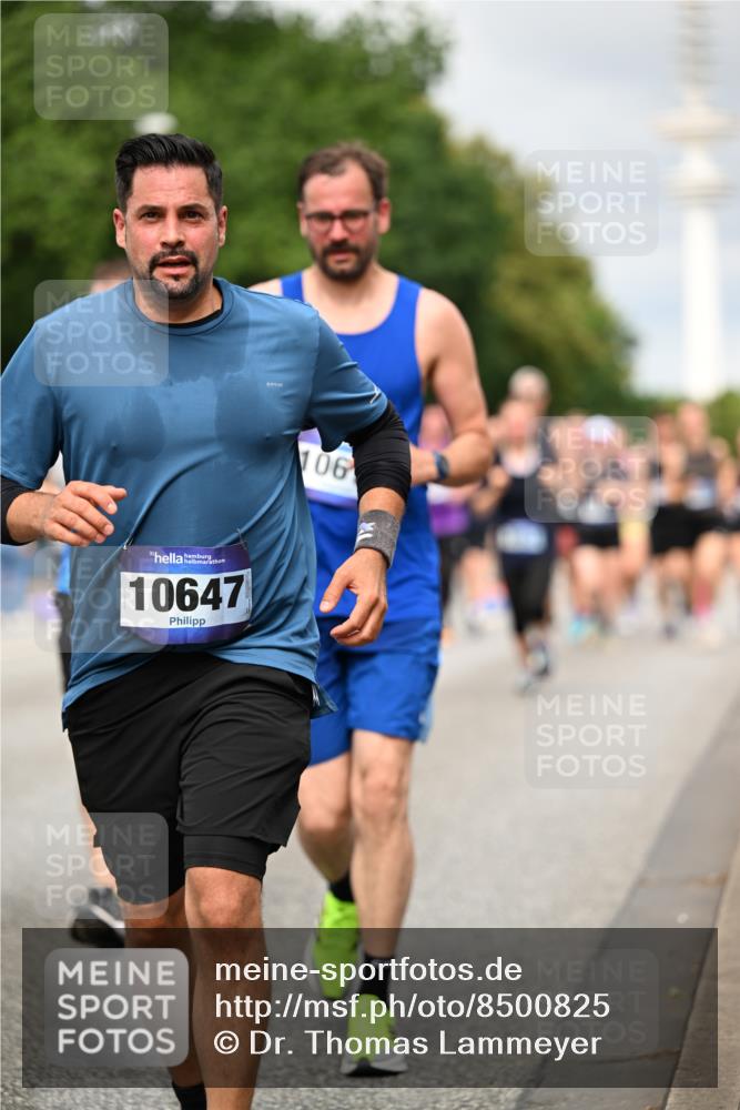 29.06.2025 - hella hamburg halbmarathon Dr. Thomas Lammeyer http://msf.ph/oto/8500825 29.06.2025 10:24:47 Kennedybrücke 1011, 1046, 1069, 1154, 1471, 1474, 1534, 2053, 2064, 2101, 2834, 3733, 3842, 4154, 4166, 4288, 4422, 4754, 4869, 5181, 5811, 5812, 5831, 5937, 6608, 6844, 6951, 7101, 7131, 8025, 8113, 8146, 8588, 8738, 8940, 9005, 9011, 9236, 9873, 9981, 10039, 10041, 10595, 10613, 10647, 10754, 11100 meine-sportfotos.de