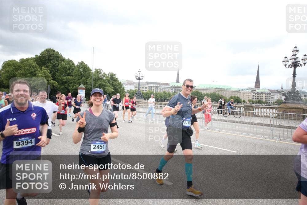 29.06.2025 - hella hamburg halbmarathon Jannik Wohlers http://msf.ph/oto/8500882 29.06.2025 10:57:29 Lombardsbrücke 1123, 1248, 1388, 2015, 2451, 2567, 2900, 3191, 3644, 3936, 4059, 4429, 4521, 5676, 6316, 6337, 6916, 7172, 7193, 7556, 8159, 8474, 8713, 8773, 9059, 9180, 9394, 9398, 9436, 9613, 9840, 10070, 10352, 10380, 10461, 10513, 10551, 10560, 10578, 10629, 10630, 10737, 10912, 11013, 11026, 11193, 11263, 11266, 11267, 11353, 11377, 11392, 11732, 13176, 13352, 13358, 13364, 13553, 13804, 13882, 14290, 14453, 14507, 14685, 15510, 15552, 15800, 15956, 16082 meine-sportfotos.de
