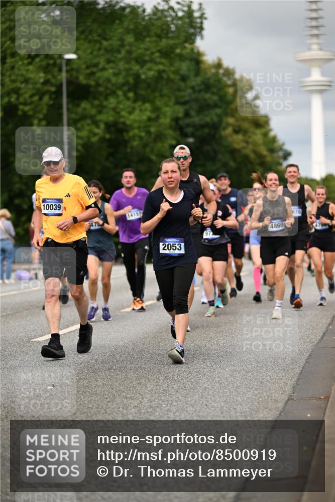 29.06.2025 - hella hamburg halbmarathon Dr. Thomas Lammeyer http://msf.ph/oto/8500919 29.06.2025 10:24:50 Kennedybrücke 1011, 1046, 1069, 1154, 1471, 1474, 2053, 2064, 2101, 2834, 3733, 3842, 4154, 4166, 4288, 4422, 4754, 4869, 5181, 5811, 5812, 5831, 6608, 6844, 6951, 7131, 8025, 8113, 8146, 8738, 8940, 9005, 9011, 9236, 9873, 9981, 10039, 10041, 10585, 10613, 10647, 10754, 11100 meine-sportfotos.de